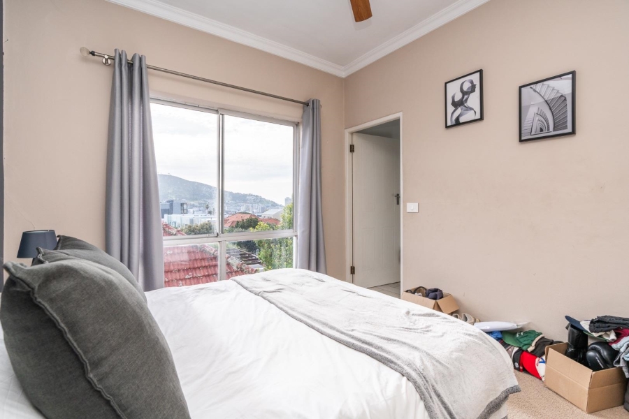 6 Bedroom Property for Sale in Vredehoek Western Cape